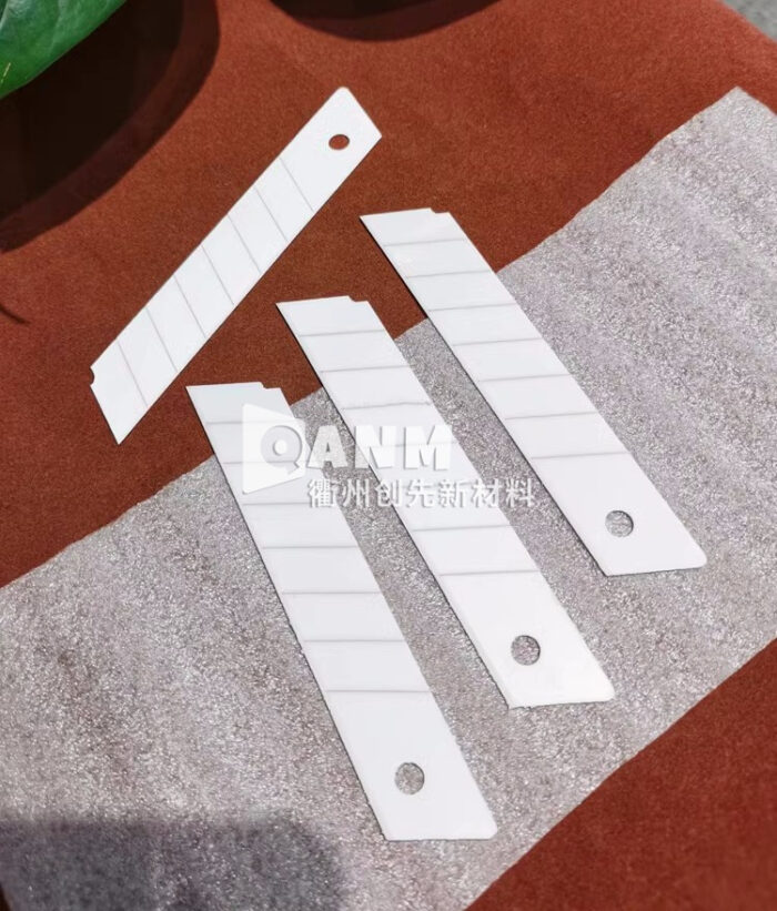 Premium Durable Ceramic Utility Blade Snap Off Blade 18mm Cutter Knife Blade Replacement - Image 4