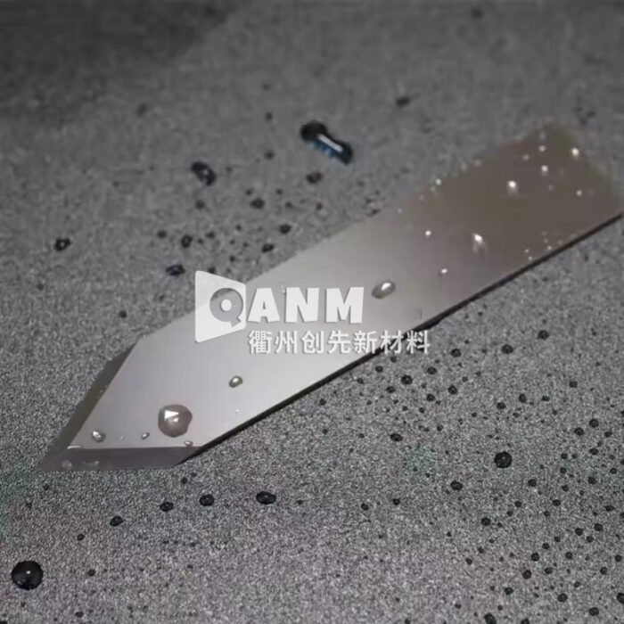 Ceramic capsule cutter manufacturer medical black and white ceramic blade arrow shaped V-shaped blade can be customized